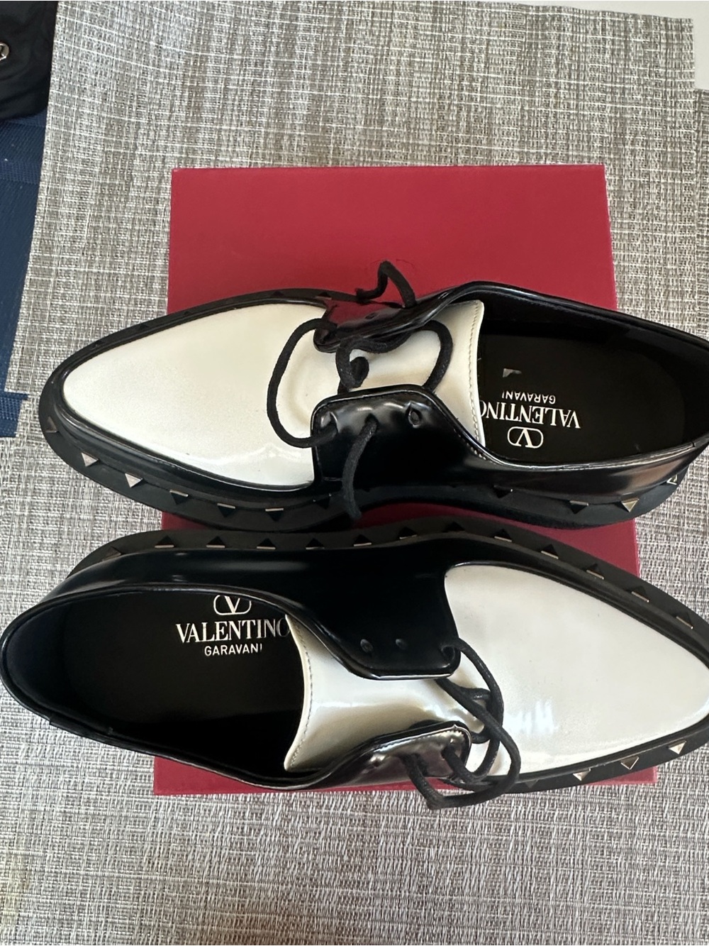 New with tag, Oxford Valentino Garavani